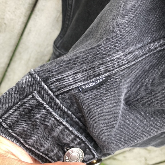 Balenciaga spray print logo denim jacket - Picture 12 of 12